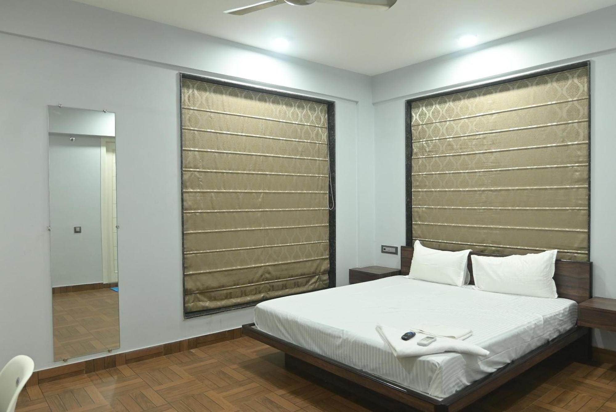 Nk7 Newtown Hotell Kolkata Eksteriør bilde