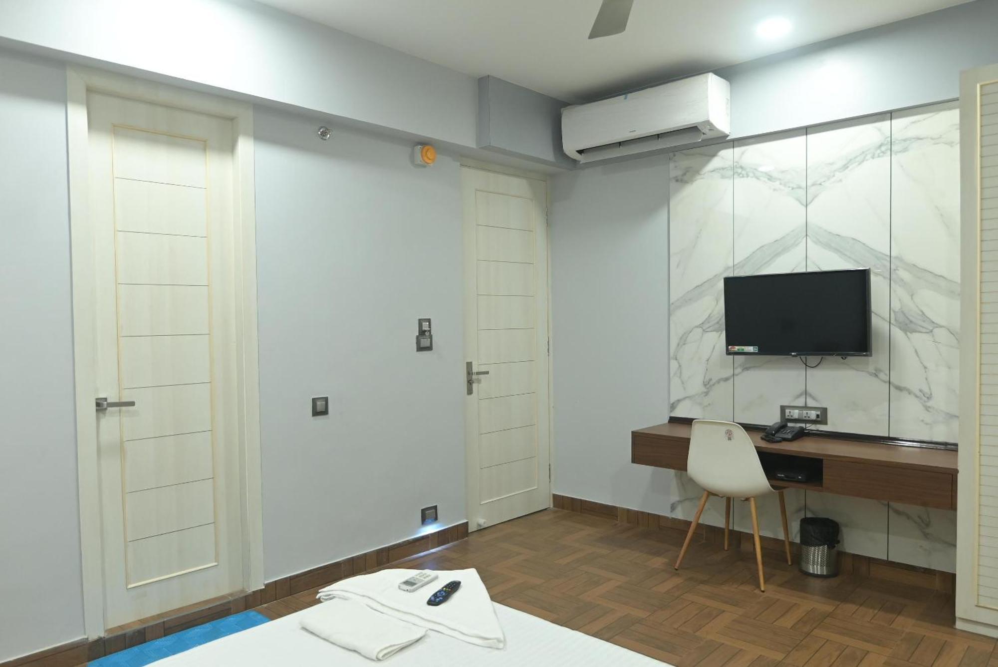 Nk7 Newtown Hotell Kolkata Eksteriør bilde